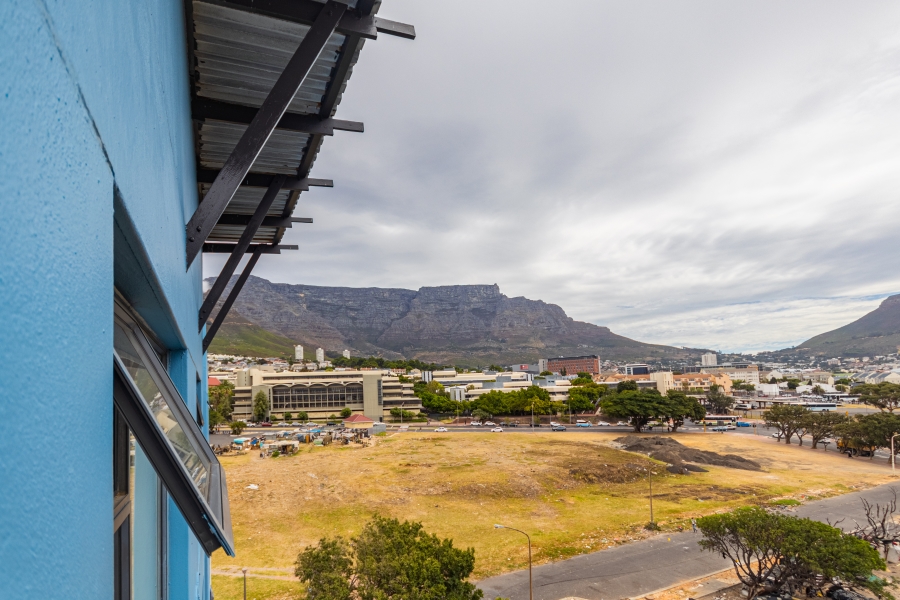 1 Bedroom Property for Sale in Zonnebloem Western Cape